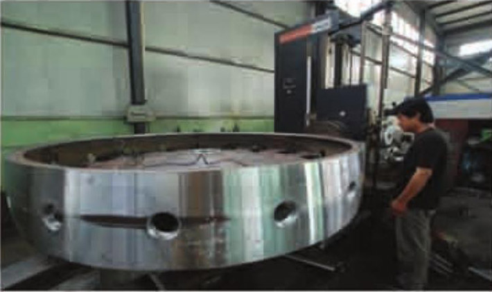 機(jī)加車間大型數(shù)控鏜床